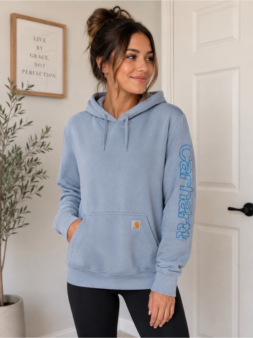 Carhartt Rain Defender Women’s M 8-10 Blue Logo Sleeve Hoodie